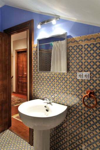 Bathroom 4, La Casona de la Roza, Asturias