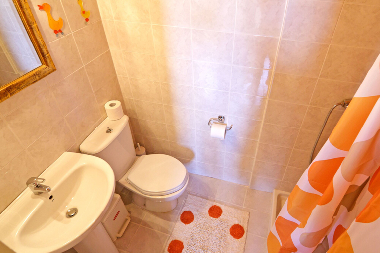 Bathroom 4, Minos Pension, South Aegean