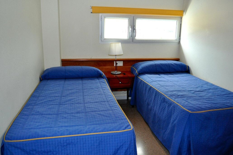 Bedroom 4, Aparthotel Solé, Lleida