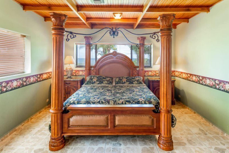 Bedroom 3, Villa Daiquiri, Carrillo
