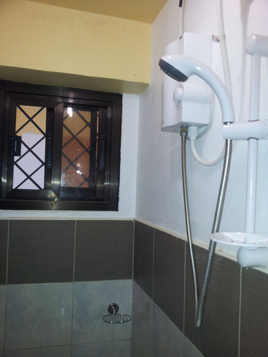 Bathroom 3, Noel's First Floor, Baguio City