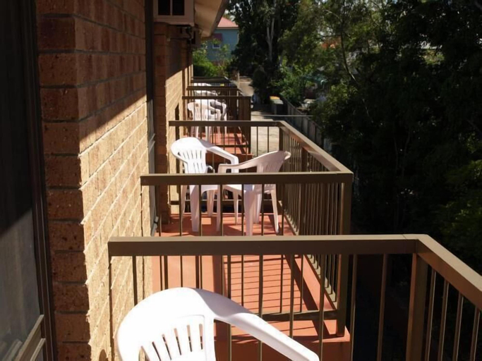 Exterior & Views 3