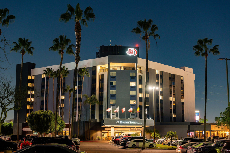 Exterior & Views 2, DoubleTree by Hilton Hotel Carson, Los Angeles