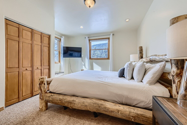 Bedroom 3, Mountain View Vista, Summit