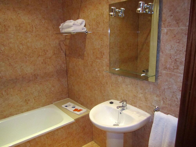 Bathroom 5, Lo Raco de l’Olivera, Lleida