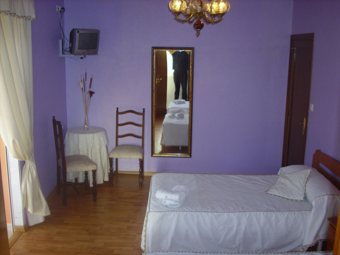 Bedroom 2, Hostal Cachiño, A Coruña