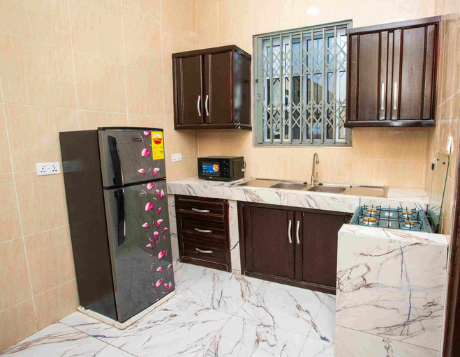 Others 3, The Boaz Executive Place, Kumasi