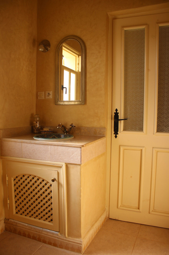 Bathroom 3, Tifawin Home & Garden, Tiznit