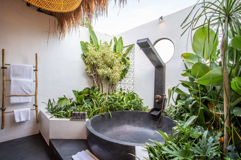 Bathroom 4, Majestic Private Villa, 6 BR, Canggu With Staff, Badung