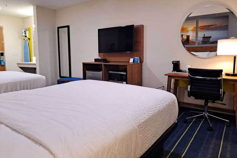 Bedroom 3, Days Inn by Wyndham Grayson, Carter