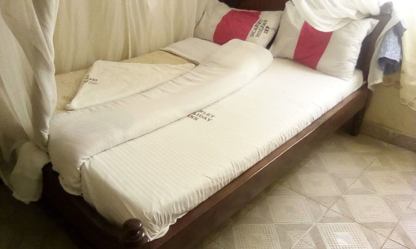 Bedroom 3, Scarlet Holiday Inn, Nakuru Town East