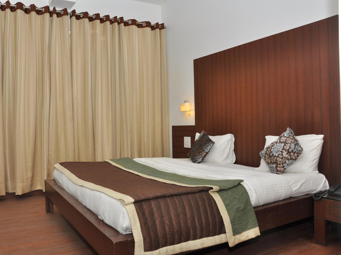 Bedroom 3, Hotel Haris MG Road, Gurgaon