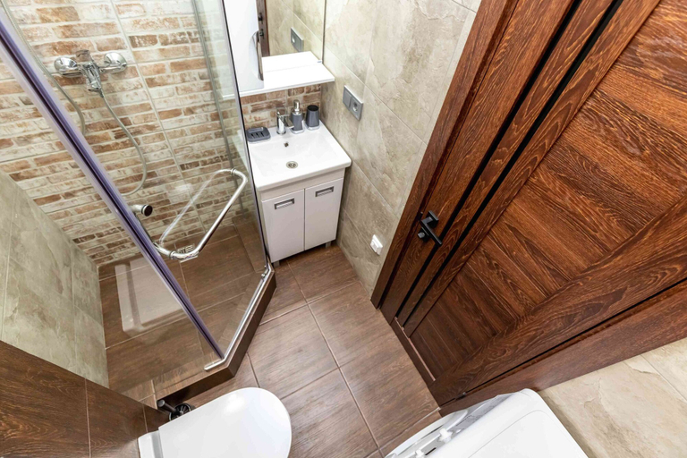 Bathroom 2, More Apartments na Estonskoy 37 k3, Sochi gorsovet