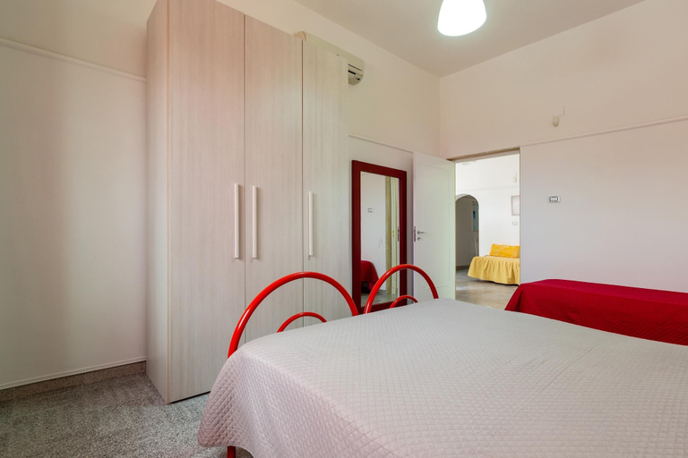 Room 2, 2744 Villetta Irene by Barbarhouse, Lecce