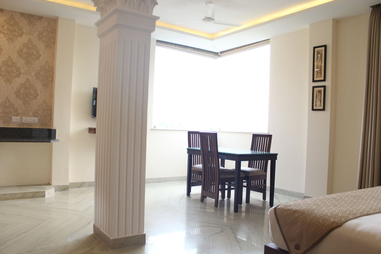 Others 5, Royal Residence Iffco Chowk, Gurgaon