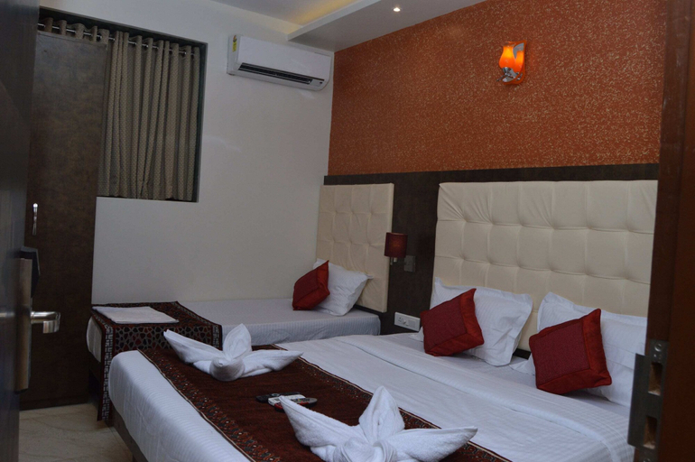Bedroom 1, Hotel Sun Star Residency, Mumbai City