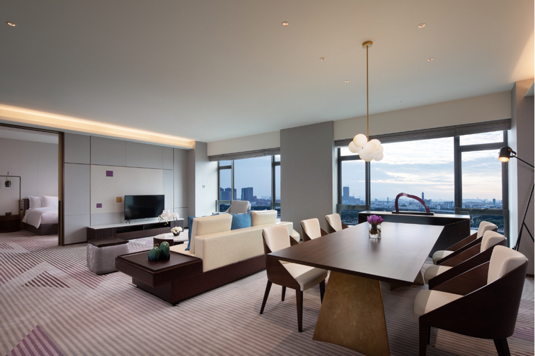 Business Facilities