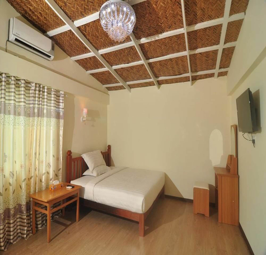 Bedroom 4, Golden Rose Guest House, Myingyan