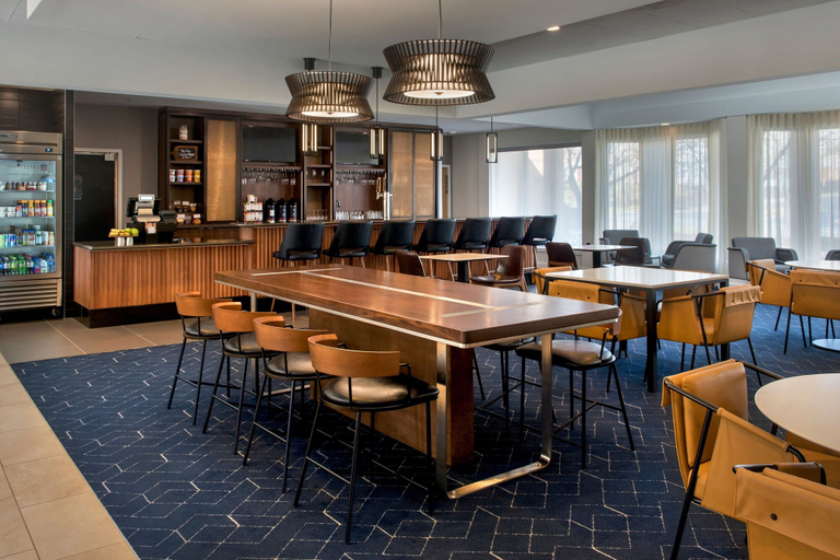 Food & Drinks 4, Courtyard by Marriott Baltimore Hunt Valley, Baltimore