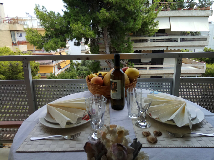 Food & Drinks, Top Floor Cozy Apartment near Beach, Attica