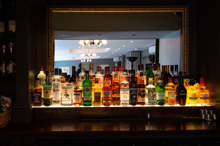 Food & Drinks 5, The Bridge Hotel Greenford, London