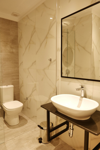 Bathroom 4, Lumi Hotel, Sarandës
