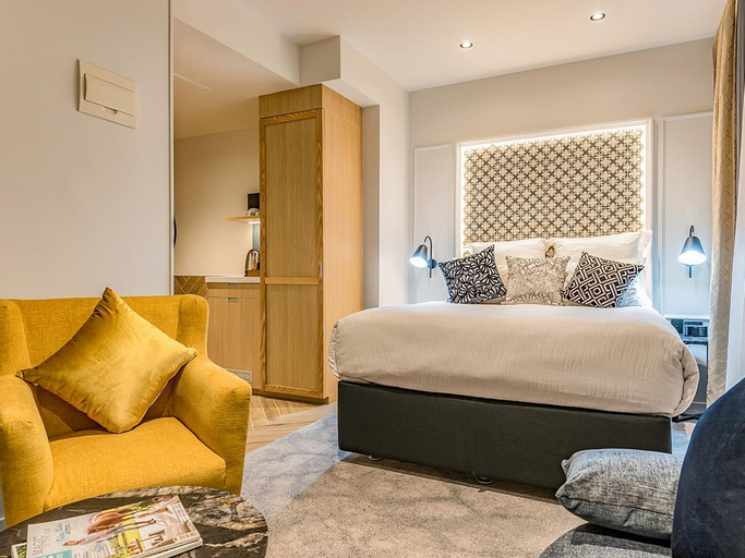 Bedroom 6