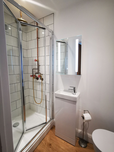 Bathroom 4, No. 28 Contemporary Beach Side Property With sea Views, West Sussex