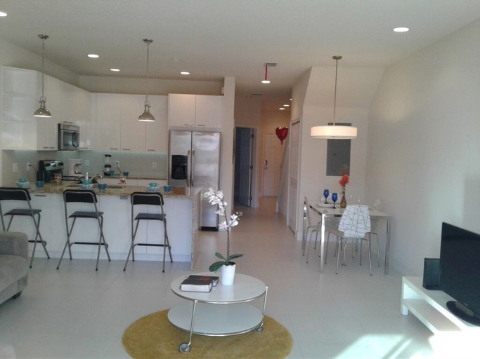 Food & Drinks, Aco223184 - Serenity - 3 Bed 3 Baths Townhome, Lake