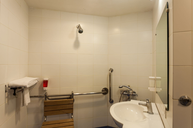 Bathroom 4, Ginger Agartala, West Tripura