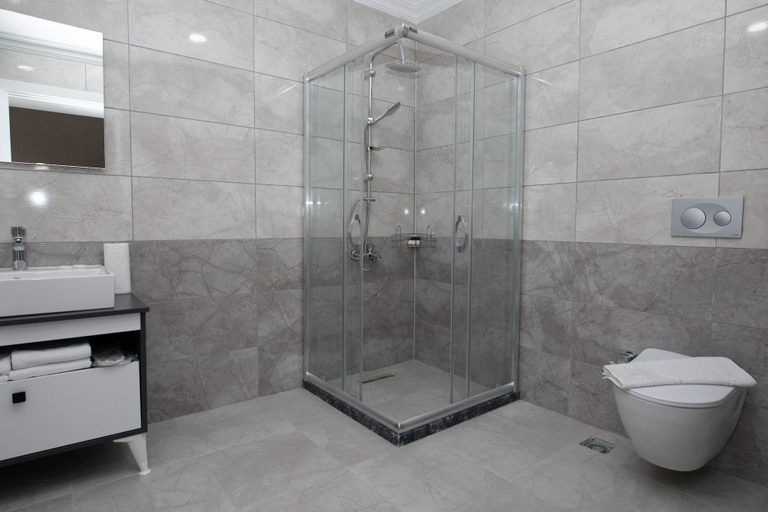 Bathroom 5, Zoom Hotel, Tuzla