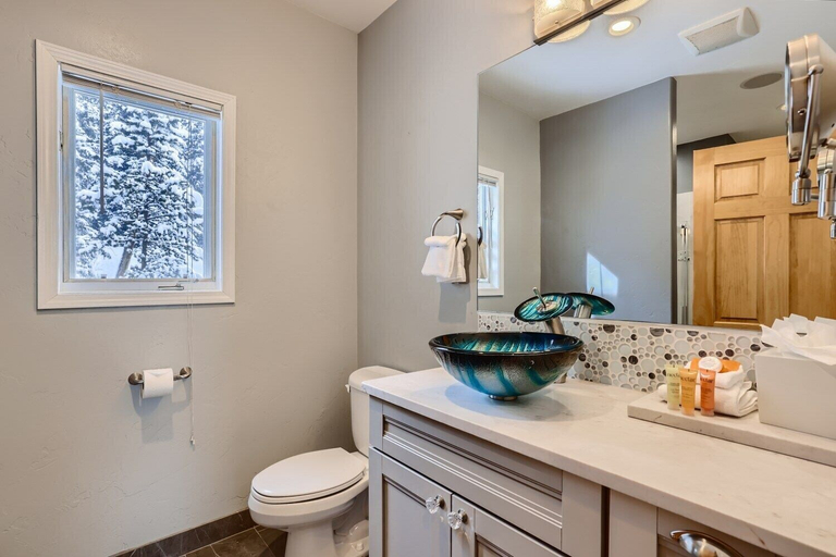 Bathroom 4, Mountain View Vista, Summit