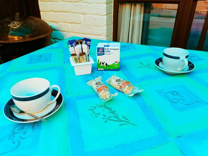 Food & Drinks, Boathouse Bed and Biscuit - Cabin, Ugu