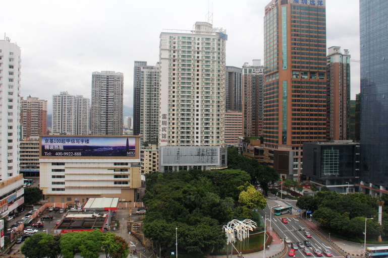 Exterior & Views 14