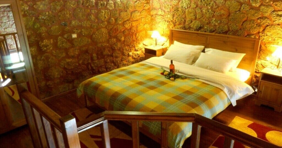 Bedroom 4, Paliokastro Guesthouse, Peloponnese