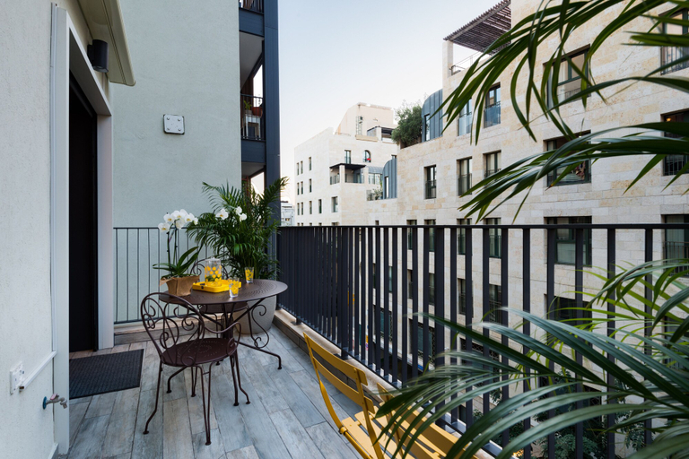 Others 5, Contemporary & Texture-Rich Hideaway