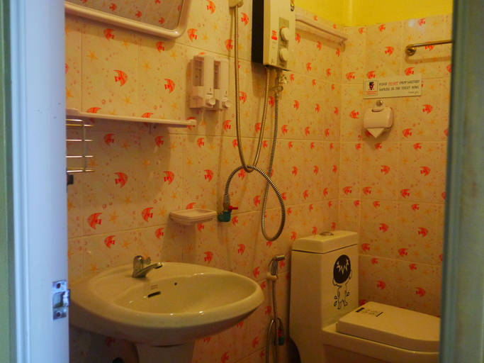 Bathroom 5, Mata Guesthouse, K. Ko Kut