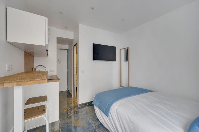 Bedroom 3, Le Bellevue, Paris