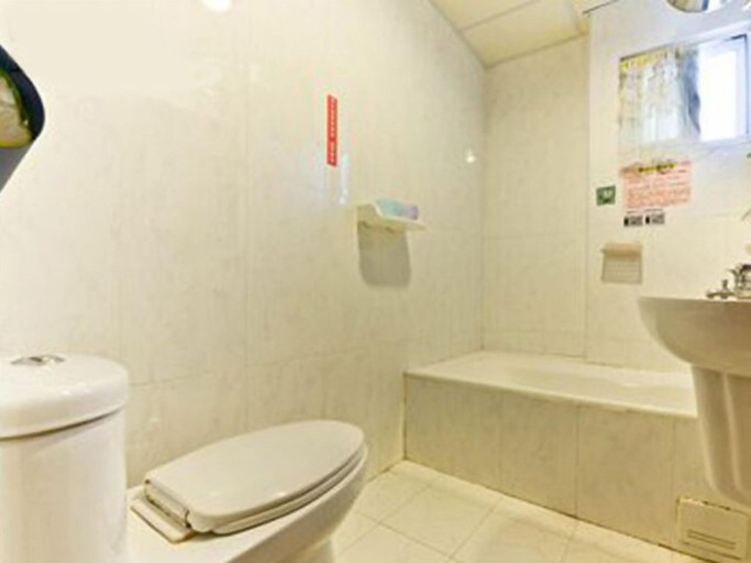 Bathroom 3, Anping Egret Bay B&B, Tainan