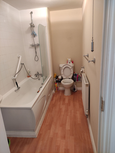 Bathroom 3, Immaculate 1-bed Apartment in Borehamwood, Hertfordshire