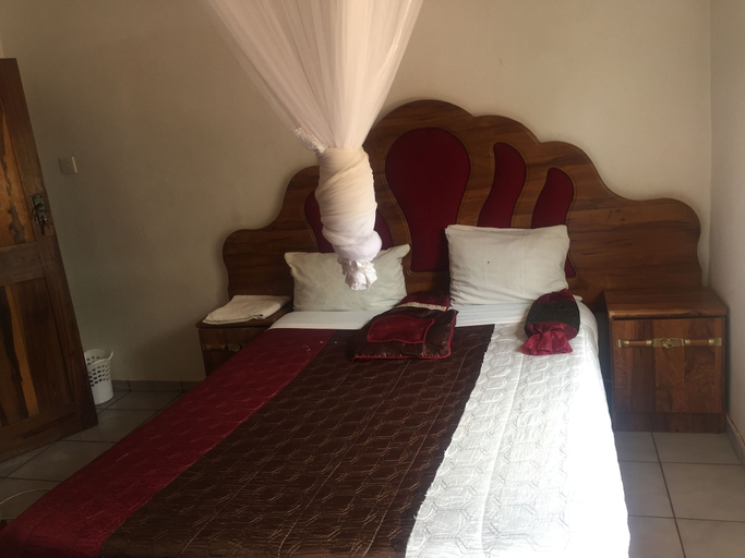 Bedroom 3, Kana Guest House, Livingstone