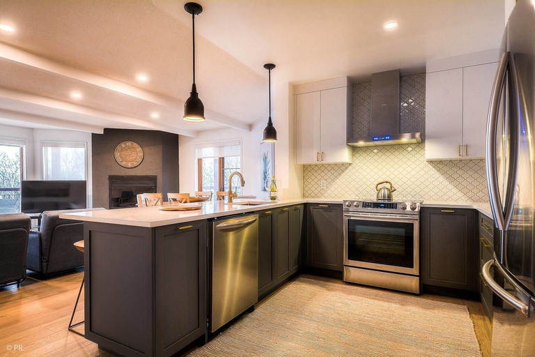 Primary image, Huge 3 Bedroom Condo with a View, Les Laurentides