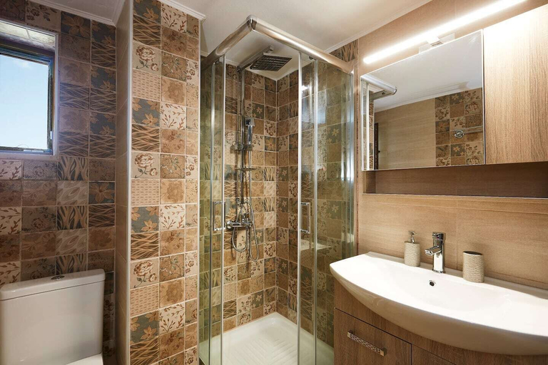 Bathroom 4, Peacefull Stone-Built Villa, Crete