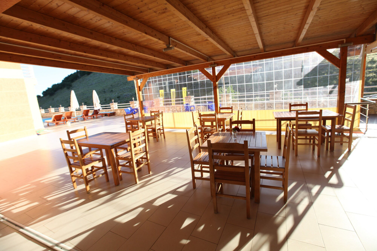 Food & Drinks 4, Karos Hotel Llaman, Vlorës