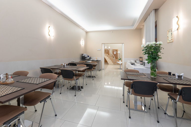 Food & Drinks 4, Valensija - Suite for two in nice hotel, Riga