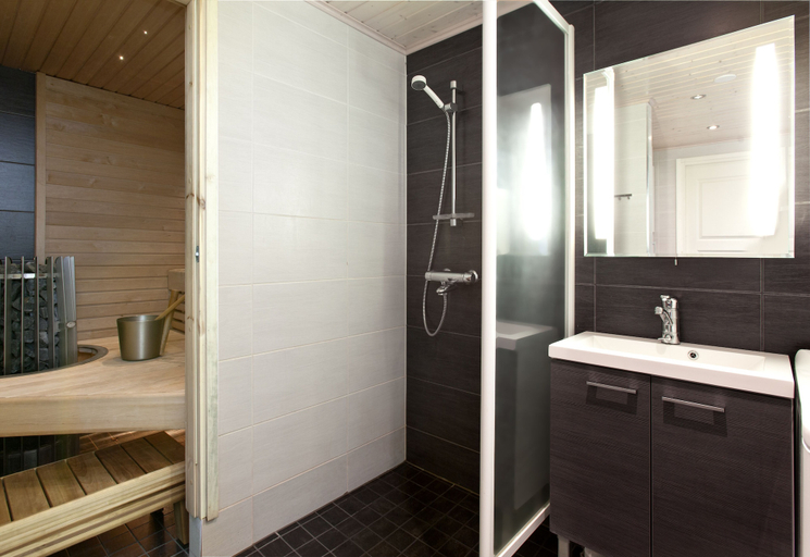 Bathroom 3, Holiday Club Kalajoki Cottages, Northern Ostrobothnia