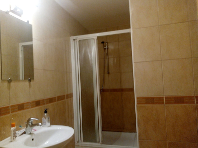 Bathroom, Immaculate 2-bed Apartment in Rateče Planica, Kranjska Gora