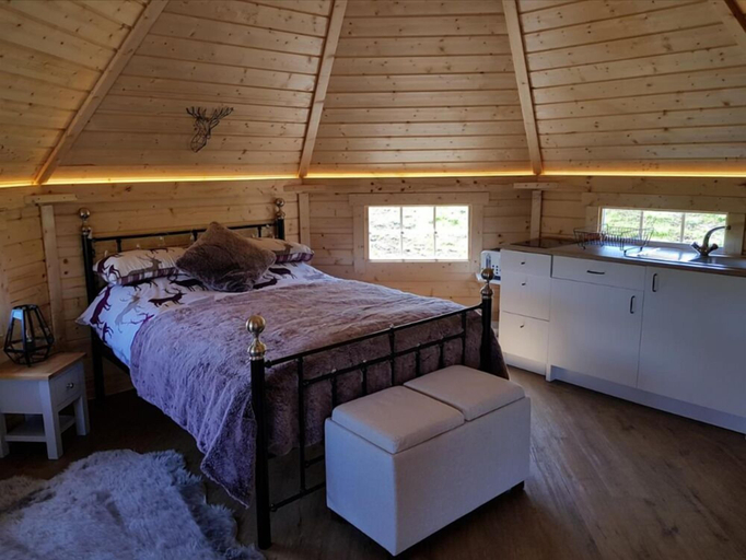 Bedroom 2, Skye Cabins, Highland