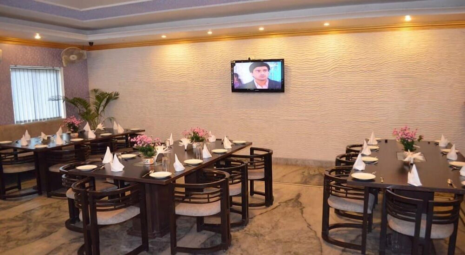 Food & Drinks 4, Hotel RK Palace, Pakur