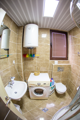 Bathroom 2, Burcak Apartment